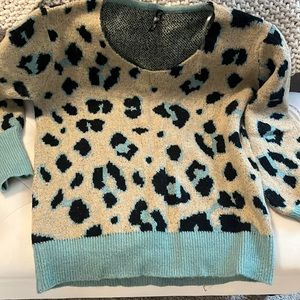 Small leopard sweater